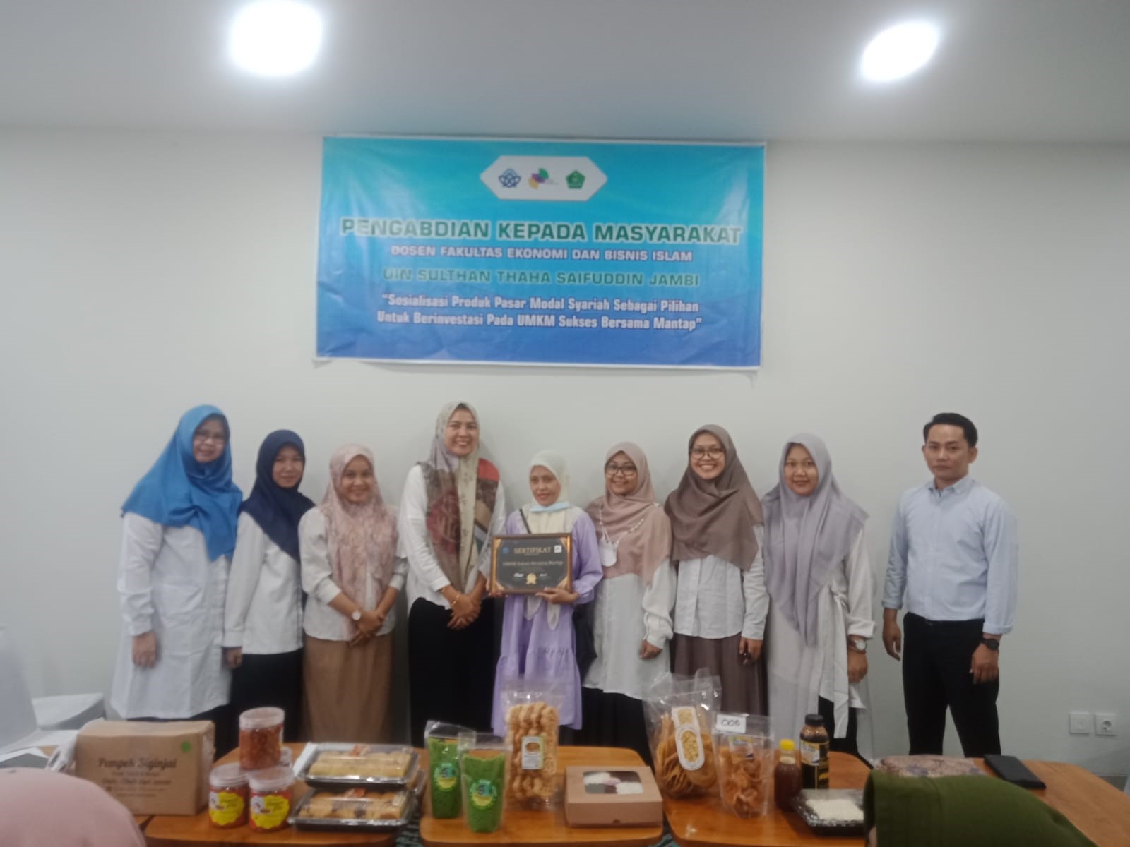 Sosialisasi Produk Pasar Modal Syariah Tim PKM Dosen FEBI UIN STS Jambi Pada UMKM Sukses Bersama Mantap