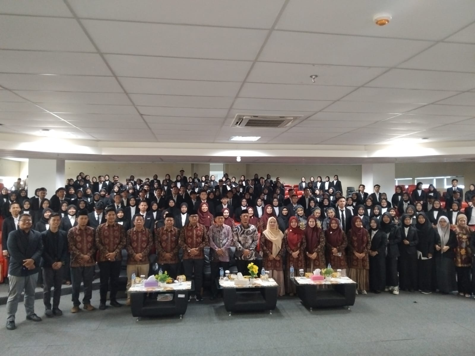 Yudisium angkatan XX Tahap ke  IV Fakultas Ekonomi dan Bisnis Islam terselenggaran dengan Penuh Hikmad.