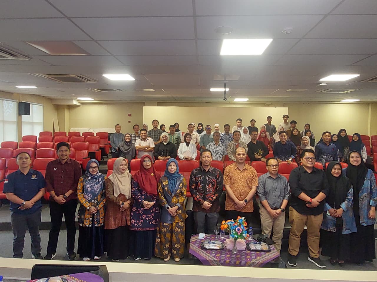 FEBI UIN STS Jambi Gelar Workshop Analisis Data PLS-SEM untuk Mendukung Publikasi Ilmiah